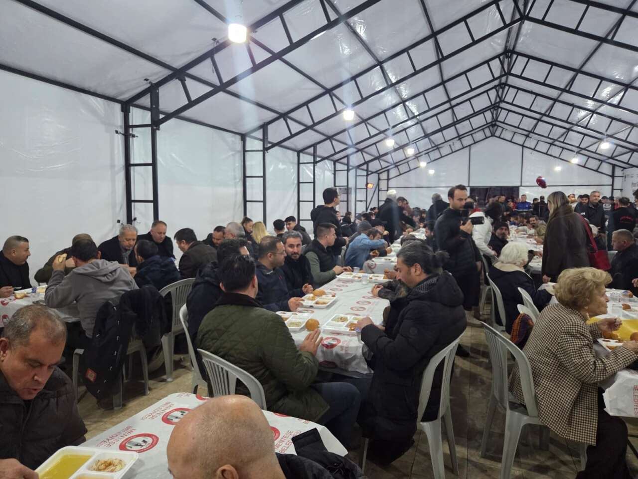 Menteşe’de Birlik Sofrası: Nail Kızıl’dan Babası Hayrına İftar 8